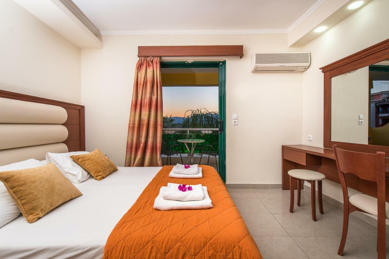 Caretta Beach Resort & Waterpark Kalamaki (Zakynthos) Exterior foto