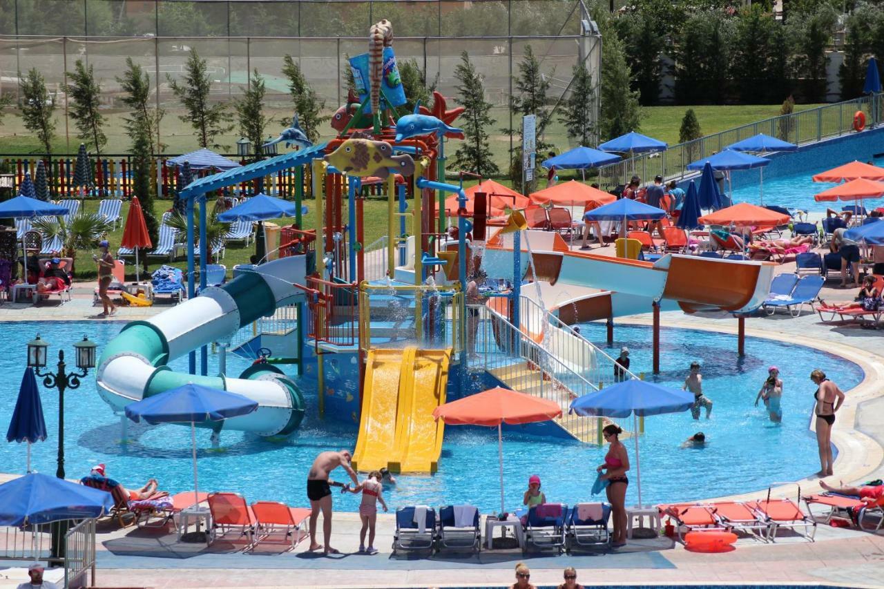 Caretta Beach Resort & Waterpark Kalamaki (Zakynthos) Exterior foto