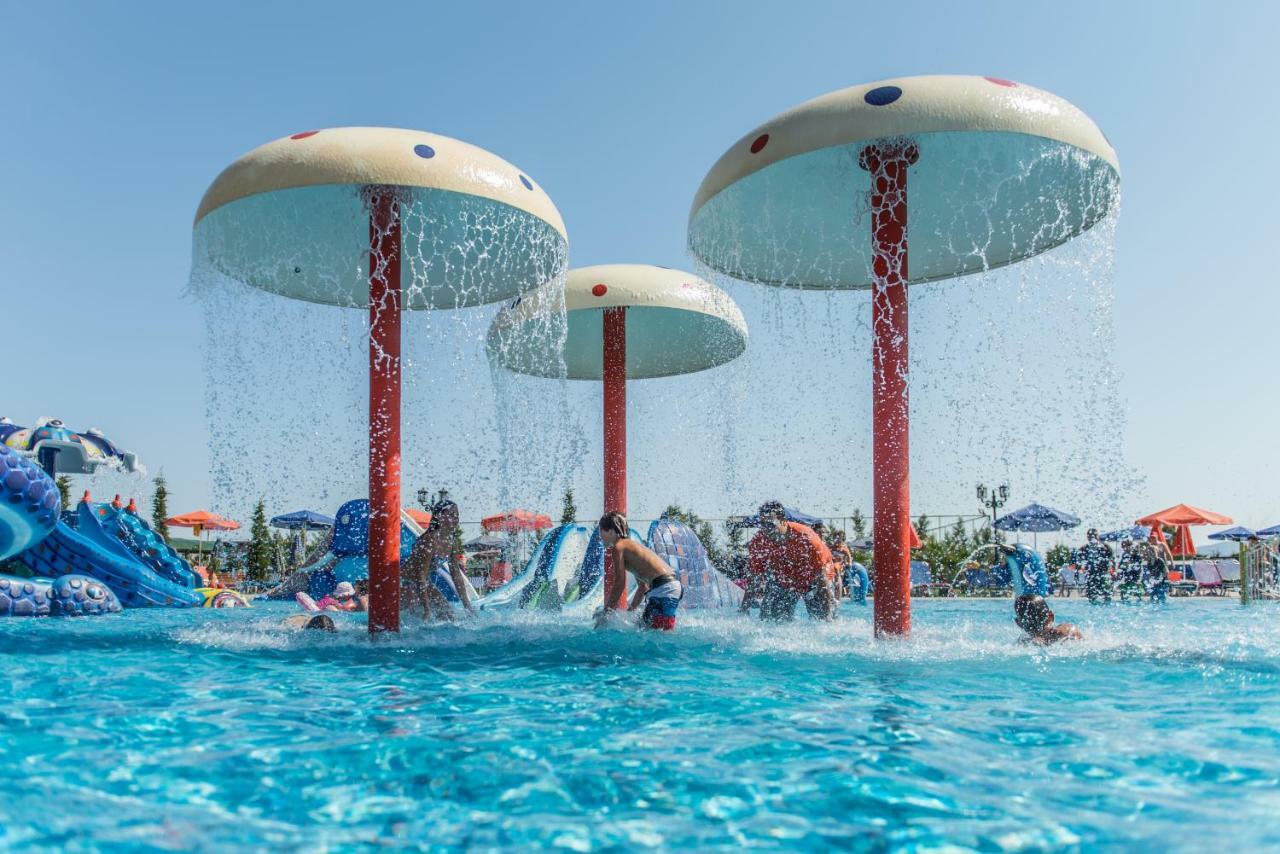 Caretta Beach Resort & Waterpark Kalamaki (Zakynthos) Exterior foto